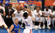 OKC Thunder accede a semifinales con 69 puntos de Westbrook y Durant