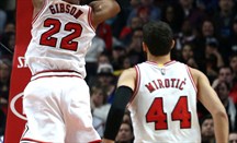 Nikola Mirotic protagoniza su primera titularidad en la NBA y lo hace como alero