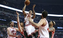 Derrick Rose y Jimmy Butler impulsan la primera victoria de Chicago Bulls