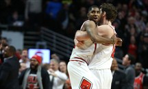 Los Bulls celebraron una sufrida victoria para sumar 40 en la temporada