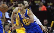 Stephen Curry perseguirá esta noche su primer anillo de la NBA