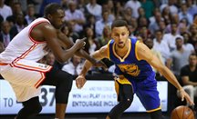 Stephen Curry piensa que la plantilla de Warriors ha mejorado
