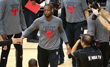 Wade regresa al juego y los Bulls fracasan ante el peor equipo de la liga
