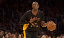 Kobe Bryant anotó 18 puntos en la primera victoria de Lakers