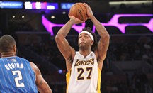 Los Lakers quieren ejercer su opción sobre el contrato de Jordan Hill