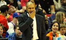 Los Knicks han despedido a su entrenador, Derek Fisher