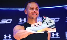 Unas zapatillas de Curry se han vendido por más de 30.000 dólares