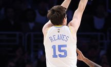 Reaves renueva con Los Angeles Lakers