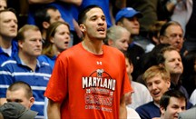 Greivis Vásquez, animando a Maryland desde la grada, espera volver a jugar pronto
