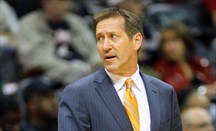 Phoenix Suns despide a los dos principales asistentes de Jeff Hornacek