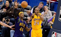 Kobe Bryant volvió a brillar anoche en la victoria de Lakers sobre Pelicans