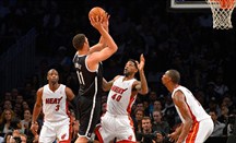 Brooklyn Nets no limitará los minutos en cancha del recuperado Brook Lopez