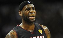 LeBron James será agente libre a la espera de que Miami haga movimientos