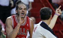 Joakim Noah ha sido multado por su reacción contra los árbitros en el Kings-Bulls
