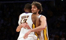 Los Cavs podrían estar negociando con Lakers el intercambio de Andrew Bynum por Pau Gasol
