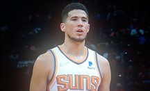 Booker lideró a los Suns hacia otra victoria