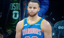 Curry metió 30 puntos en el triunfo de Warriors