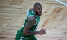 Tillman salva a los Celtics tras un catastrófico final ante los Kings