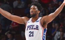 Embiid lideró a los Sixers