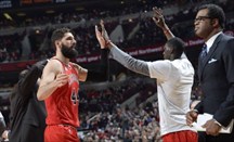 Mirotic vuelve a liderar a los Bulls: victoria en Houston con 28 puntos