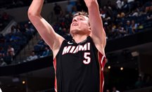 Miami Heat envía a Nikola Jovic a la G League