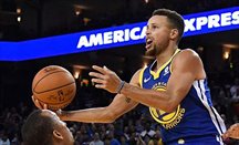 Curry sumó 31 puntos y 11 asistencias en el triunfo de Warriors