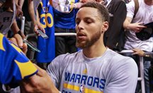 Stephen Curry y los Warriors lideran las ventas de camisetas