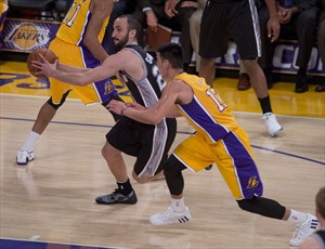 Manu Ginóbili hizo un partido memorable ante los Lakers