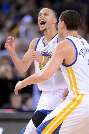 Curry y Thompson rindieron en la victoria de Golden State Warriors