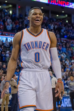 Russell Westbrook fue el gran protagonista del Thunder-Suns
