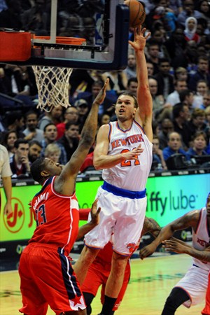 Lou Amundson seguirá un año más con los New York Knicks