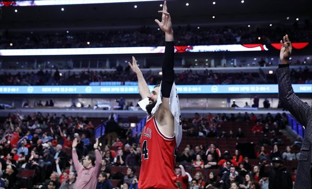 Mirotic volvió a ser esencial para Chicago Bulls