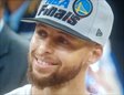 Curry sonríe tras ser MVP de las Finales del Oeste