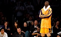 Kobe Bryant dirige su mirada a lo que ha sido su carrera deportiva