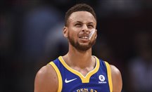 Los Warriors arrasan a los Wolves en China con 40 puntos de Curry
