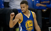 Stephen Curry bate el récord de triples en unas Finales de la NBA