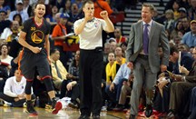 Los Warriors de Curry siguen su racha victoriosa con Kerr en el banquillo