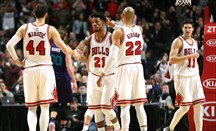 Los Bulls ganan en Cleveland aprovechando las bajas de Irving y Love