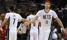Brook Lopez deja los Nets tras 9 años en sus filas