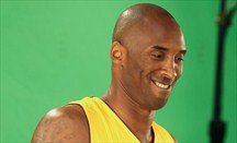 Kobe Bryant vuelve a sonreír