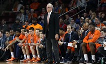 La NCAA aplica duras sanciones a Syracuse y al mítico técnico Jim Boeheim