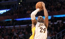 Kobe Bryant anotó 44 puntos en 31 minutos, pero los Lakers perdieron