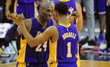 Bryant y Russell anotan 55 puntos, pero los Lakers pierden