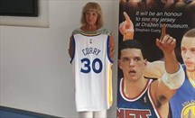 La camiseta de Stephen Curry ya descansa en el Museo Drazen Petrovic