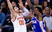 El turco Kanter seguirá jugando en New York Knicks