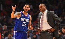 Los Clippers prolongan el contrato de Doc Rivers