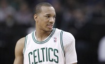 Los Celtics mantienen a Avery Bradley como agente restringido