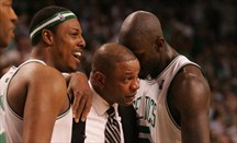 Doc Rivers, Kevin Garnett y Paul Pierce seguirán, de momento, en los Celtics