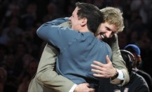 Mark Cuban confía en que Dirk Nowitzki termine su carrera en los Mavericks