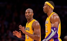Dwight Howard exigió la marcha de Kobe Bryant para seguir en Lakers